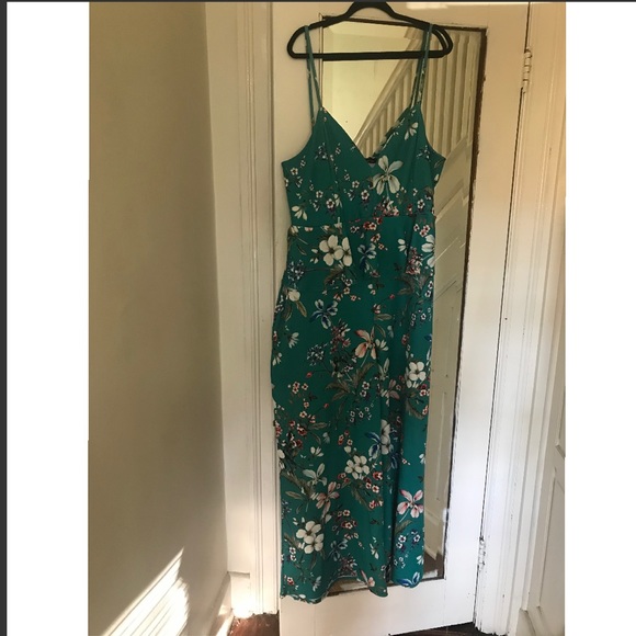 Plus Strappy Floral Peplum Jumpsuit - Picture 3 of 6